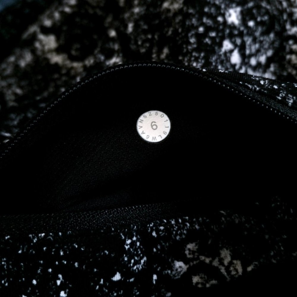 NEW | Lululemon Pace Rival Crop *22" Achromatize Ice Grey Black 6 - Picture 14 of 15
